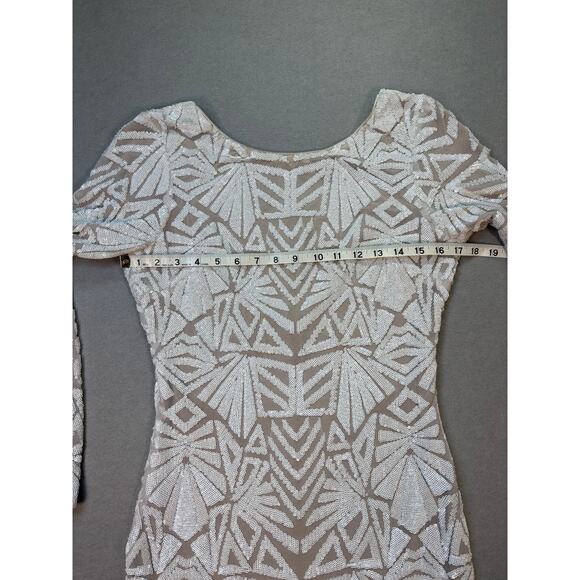Dress the Population Lola White/Nude Low back bodycon sequin dress size M/L - Picture 3 of 8